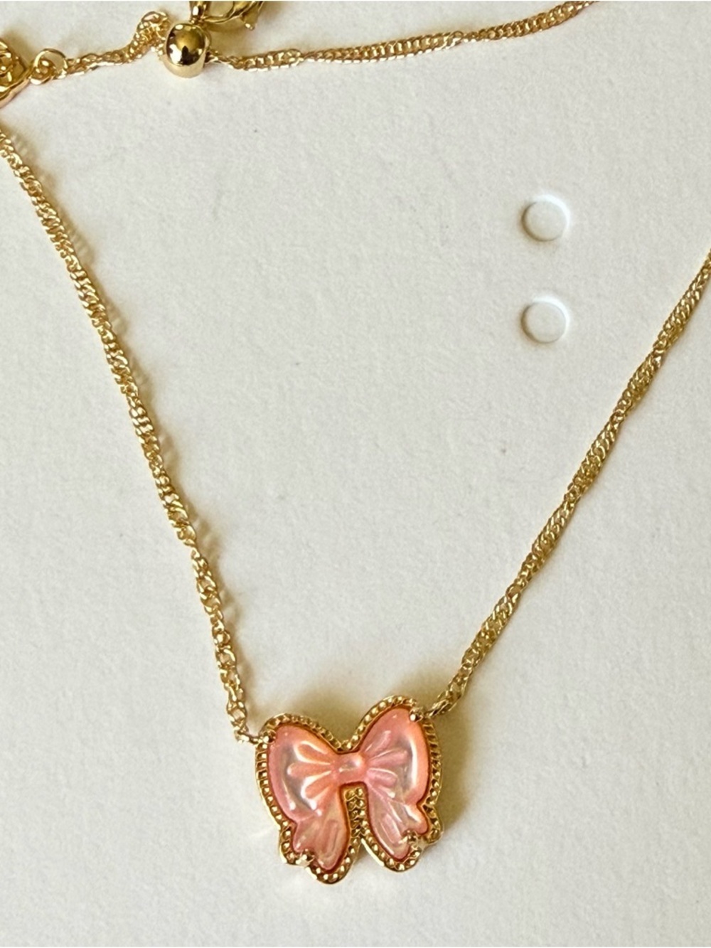 Kendra Scott Bow Necklace pink/ Gold tone 16”